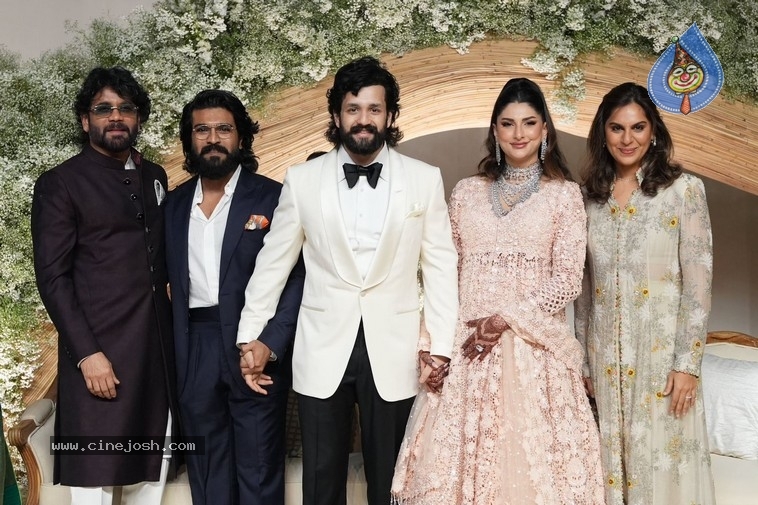 Akhil-Zainab Wedding Reception - 8 / 14 photos
