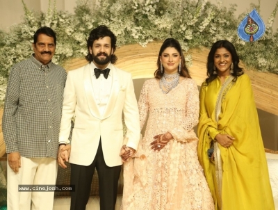 Akhil-Zainab Wedding Reception Pics - 7 of 13