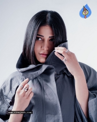 Shruti Haasan Photos - 9 of 9