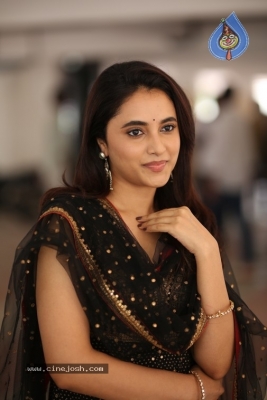 Priyanka Mohan Photos - 14 of 21