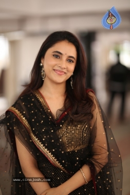 Priyanka Mohan Photos - 19 of 21