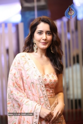 Raashii Khanna Photos - 9 of 20