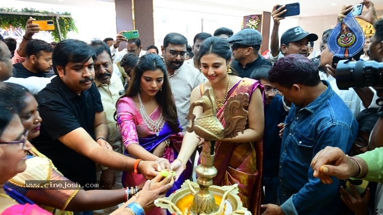 AR and RN At Subhapradam Mall opening - 15 / 28 photos