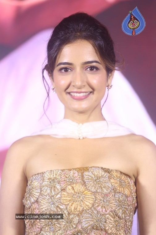 Ashika Ranganath Photos - 17 / 21 photos