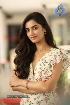 Bhagyashri Borse Photos - 5 of 21