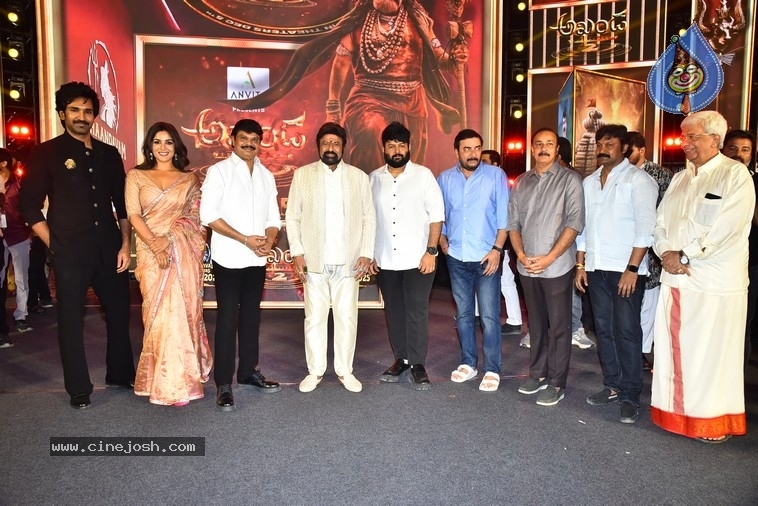 Akhanda 2 Pre Release Event - 25 / 33 photos