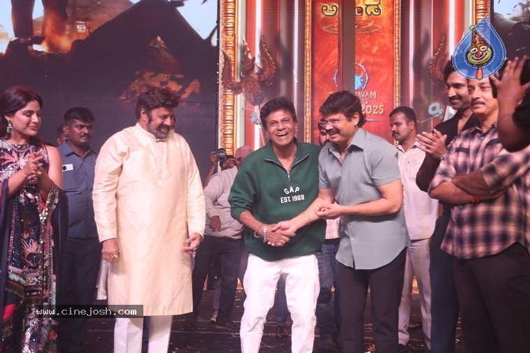 Akhanda 2 Trailer Launch - 10 / 38 photos