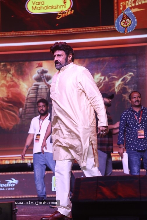 Akhanda 2 Trailer Launch - 11 / 38 photos