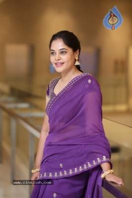Bindu Madhavi Photos - 3 of 16