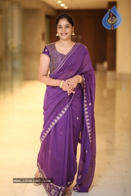 Bindu Madhavi Photos - 11 of 16