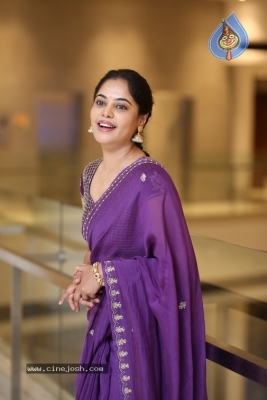 Bindu Madhavi Photos - 12 of 16
