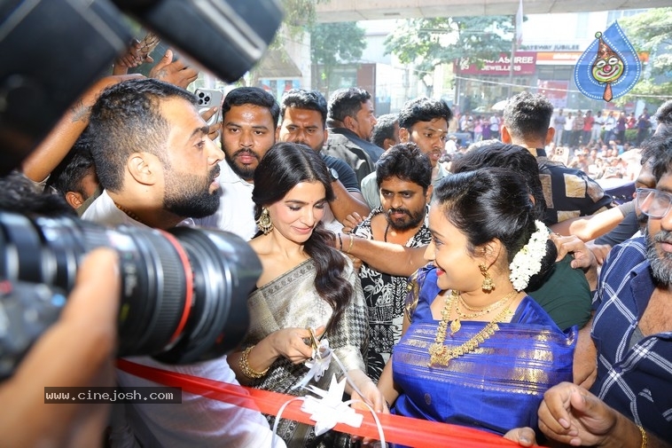 Samantha Launched Sirimalle Sarees Store - 12 / 21 photos