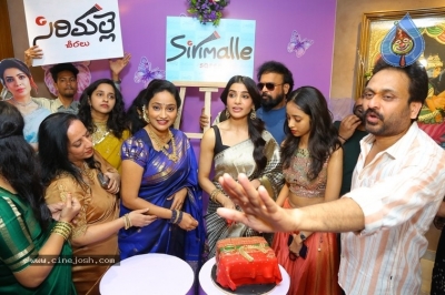 Samantha Launched Sirimalle Sarees Store - 5 of 21