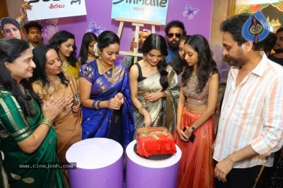 Samantha Launched Sirimalle Sarees Store - 11 of 21