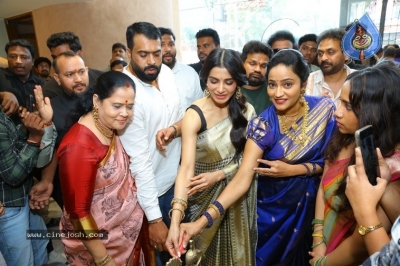 Samantha Launched Sirimalle Sarees Store - 13 of 21
