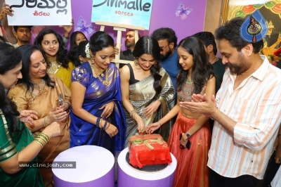 Samantha Launched Sirimalle Sarees Store - 15 of 21