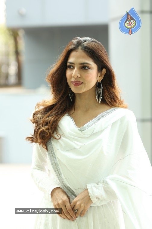 Malavika Mohanan Photos - 5 / 20 photos