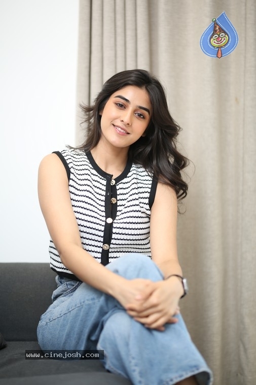 Sakshi Vyde Photos - 17 / 21 photos