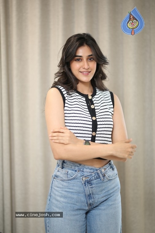 Sakshi Vyde Photos - 18 / 21 photos