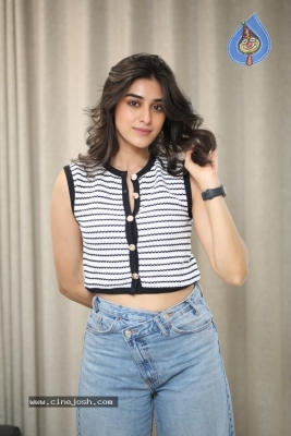 Sakshi Vyde Photos - 2 of 21