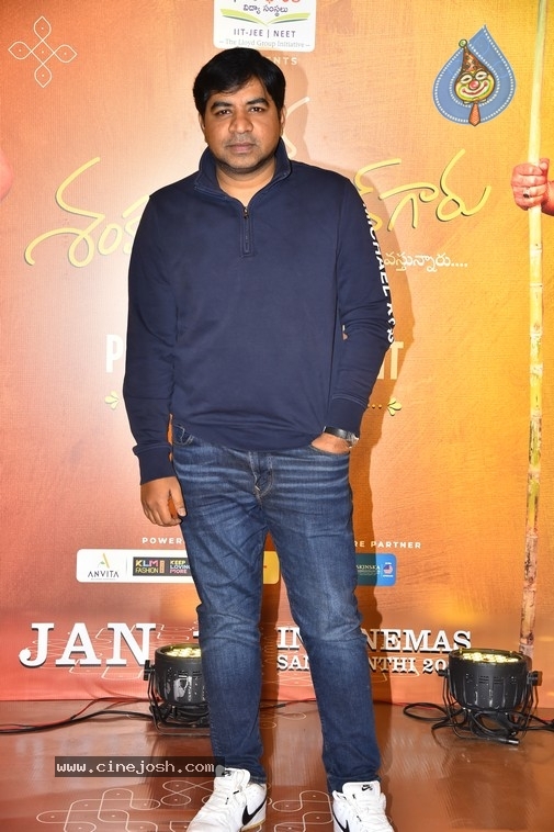 MSG Pre Release Event - 19 / 35 photos