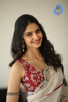 Manasa Varanasi Photos - 10 of 16