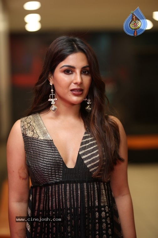 Samyuktha Photos - 5 / 9 photos