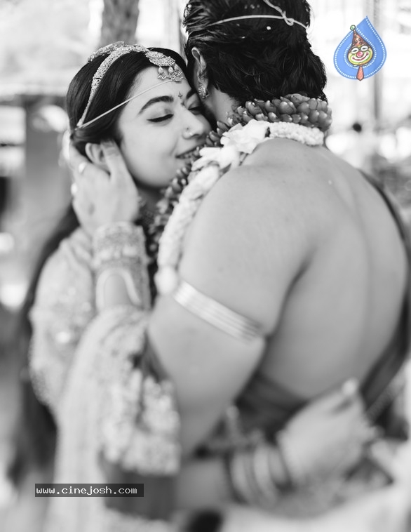 Vijay Deverakonda-Rashmika Wedding Pics - 2 / 15 photos