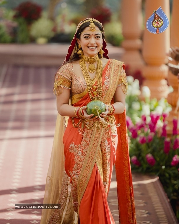 Vijay Deverakonda-Rashmika Wedding Pics - 7 / 15 photos