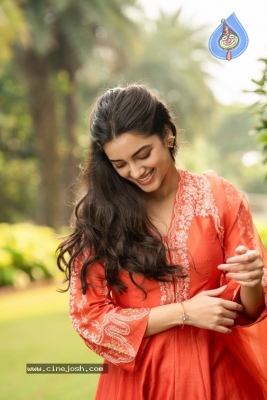 Bhagyashri Borse Photos - 9 of 11