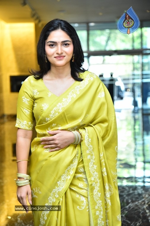 Kayadu Lohar Photos - 1 / 15 photos