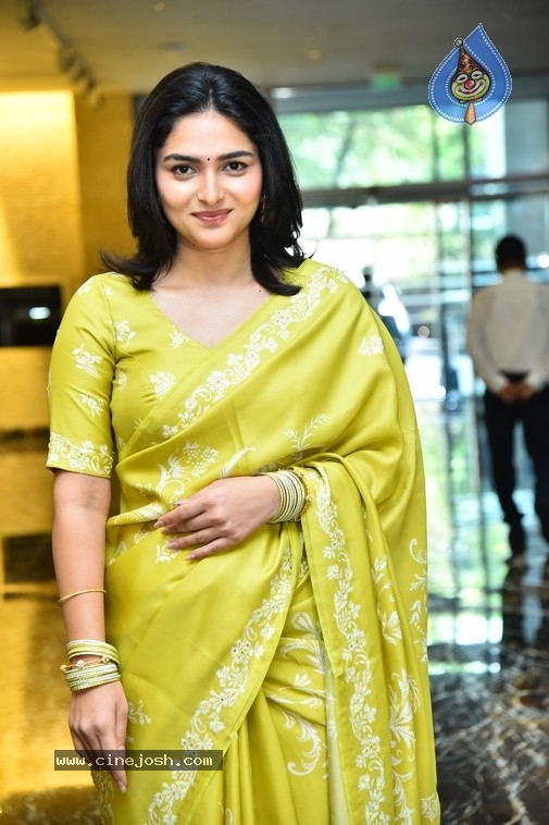 Kayadu Lohar Photos - 11 / 15 photos