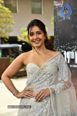 Raashi Khanna Photos - 16 of 19