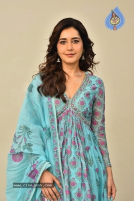Raashii Khanna Photos - 3 of 7