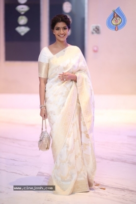 VaraLakshmi Sarathkumar Photos - 4 of 21