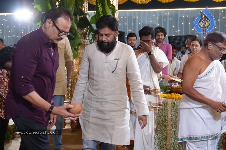 Bhari Movie Opening - 18 / 29 photos