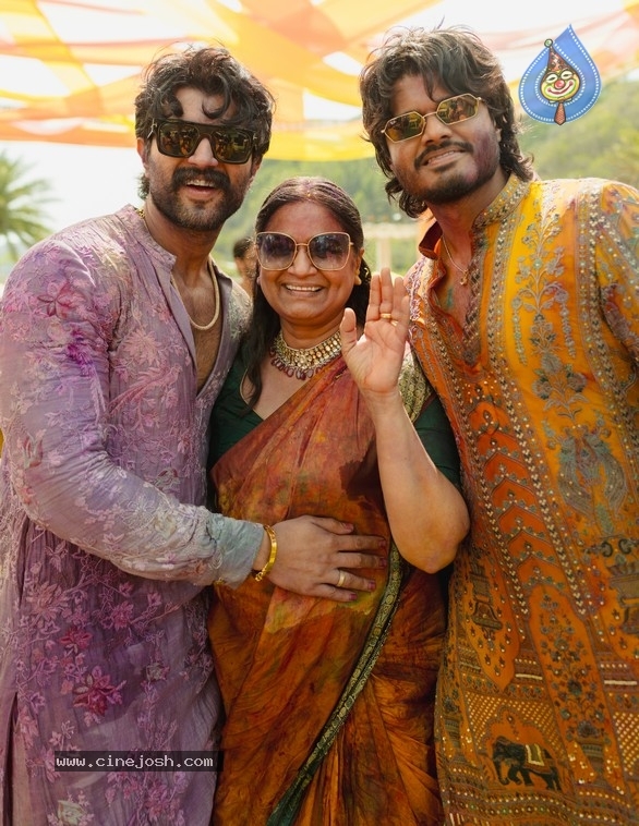 ViRosh Haldi Ceremony - 5 / 14 photos