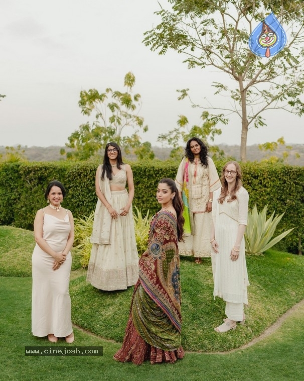 VIROSH Mehendi Photos - 11 / 12 photos