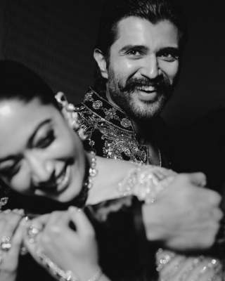 VIROSH Sangeeth Night - 1 of 11