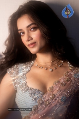 Bhagyashri Borse Photos - 3 of 11