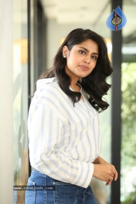 Faria Abdullah Photos - 6 of 16