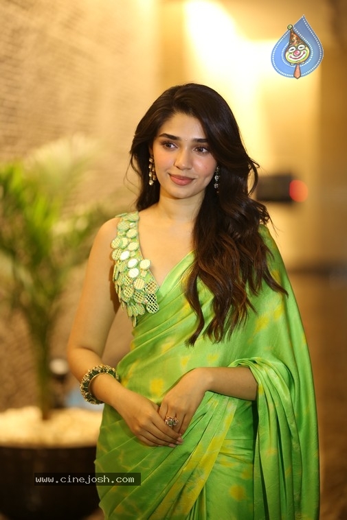 Krithi Shetty Photos - 14 / 21 photos