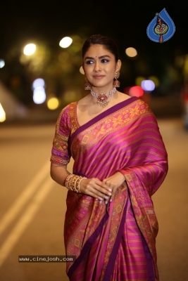 Mrunal Thakur Photos - 5 of 7