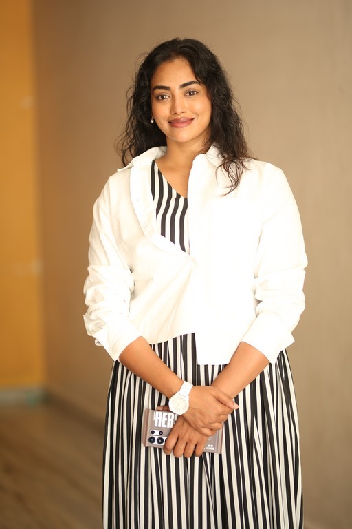 Kamakshi Bhaskarla Phptos
