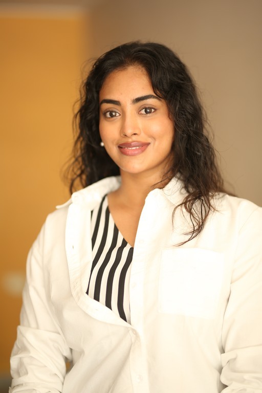 Kamakshi Bhaskarla Phptos