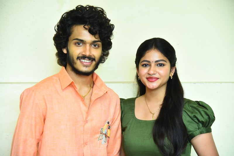 Thella Kaagitham Movie Teaser Launch Photos