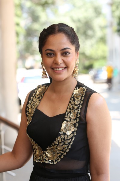 Bindu Madhavi Photos