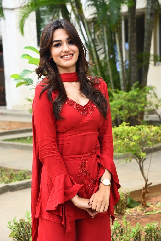 Hushaaru 2 Fame Vidhi Yadav Photos