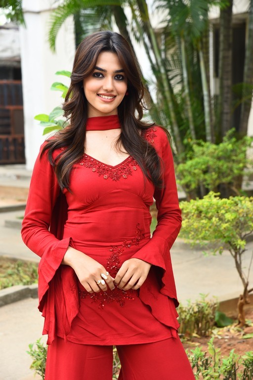Hushaaru 2 Fame Vidhi Yadav Photos