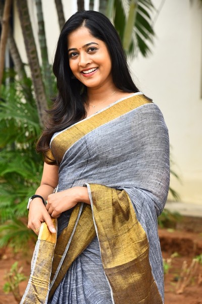 Sravani Reddy Photos